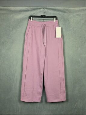Lululemon Scuba Mid-Rise Wide-Leg Pant Regular Lavender Lux Size Medium NWT